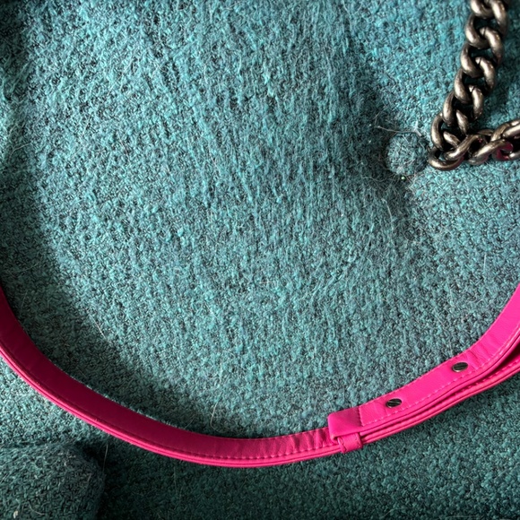 Chanel authentic small velvet pink boy bag - Picture 15 of 16